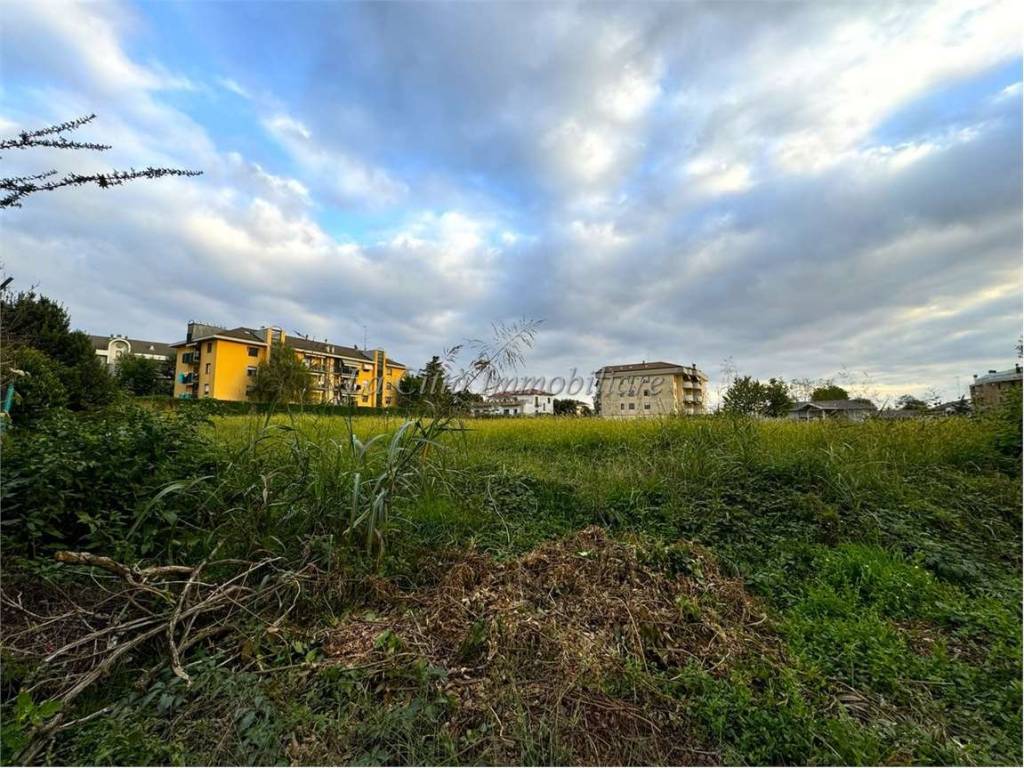 Terreno edificabile via rizzottaglia, cittadella - villaggio dalmazia, novara