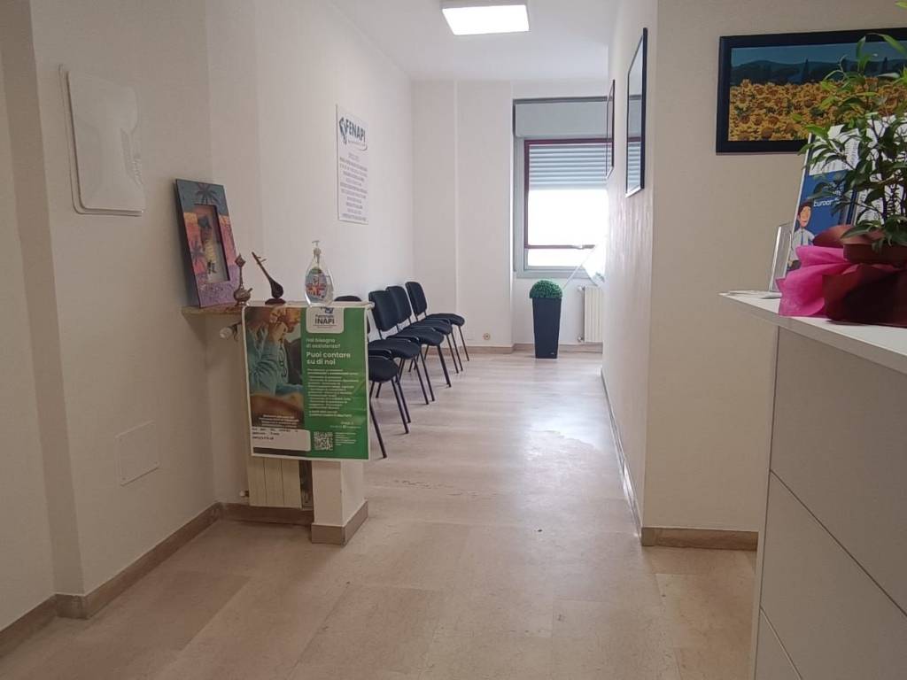 Ufficio - studio via eroi del lavoro, centro storico, latina