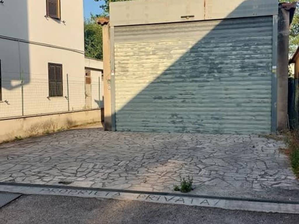 Garage - box via nettunense 212, montarelli - via dei giardini, aprilia