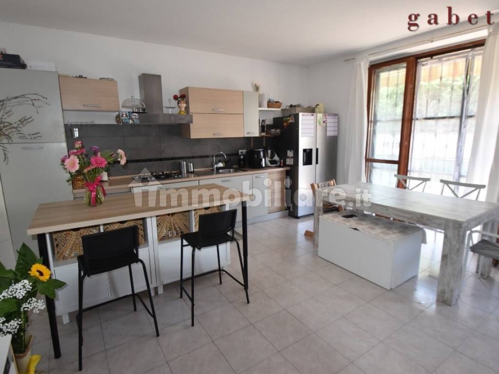 Vendita Appartamento Corbetta. Trilocale in via Pio x , 15. Buono stato ...