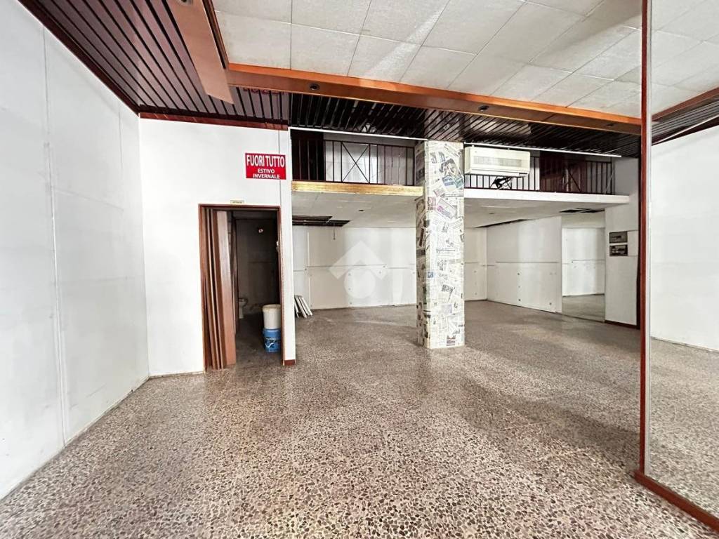 Magazzino - deposito via metaponto 75, corigliano scalo, corigliano-rossano
