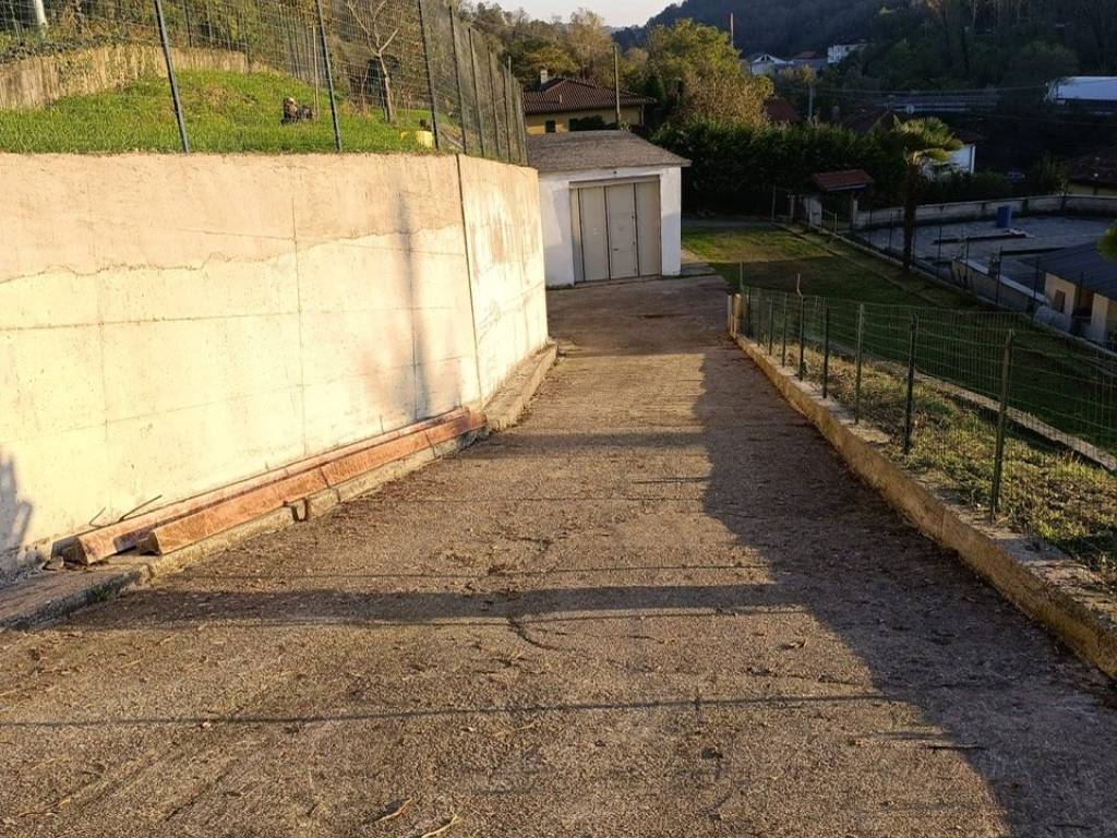 Magazzino - deposito via mori, valle olona, varese