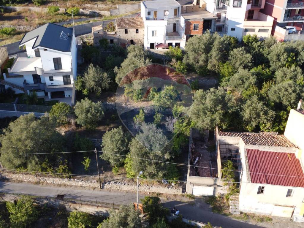 Terreno edificabile via portella, furci siculo