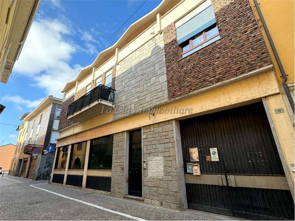 Ufficio - studio via santissimi martiri, 23, galliate