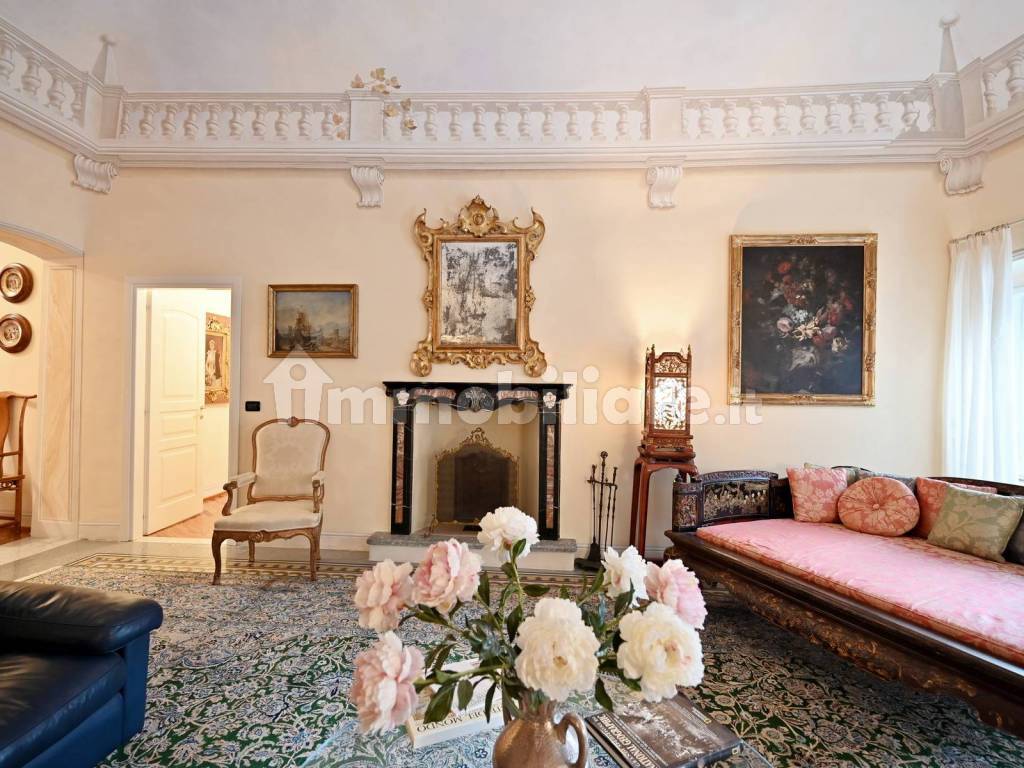 Salone