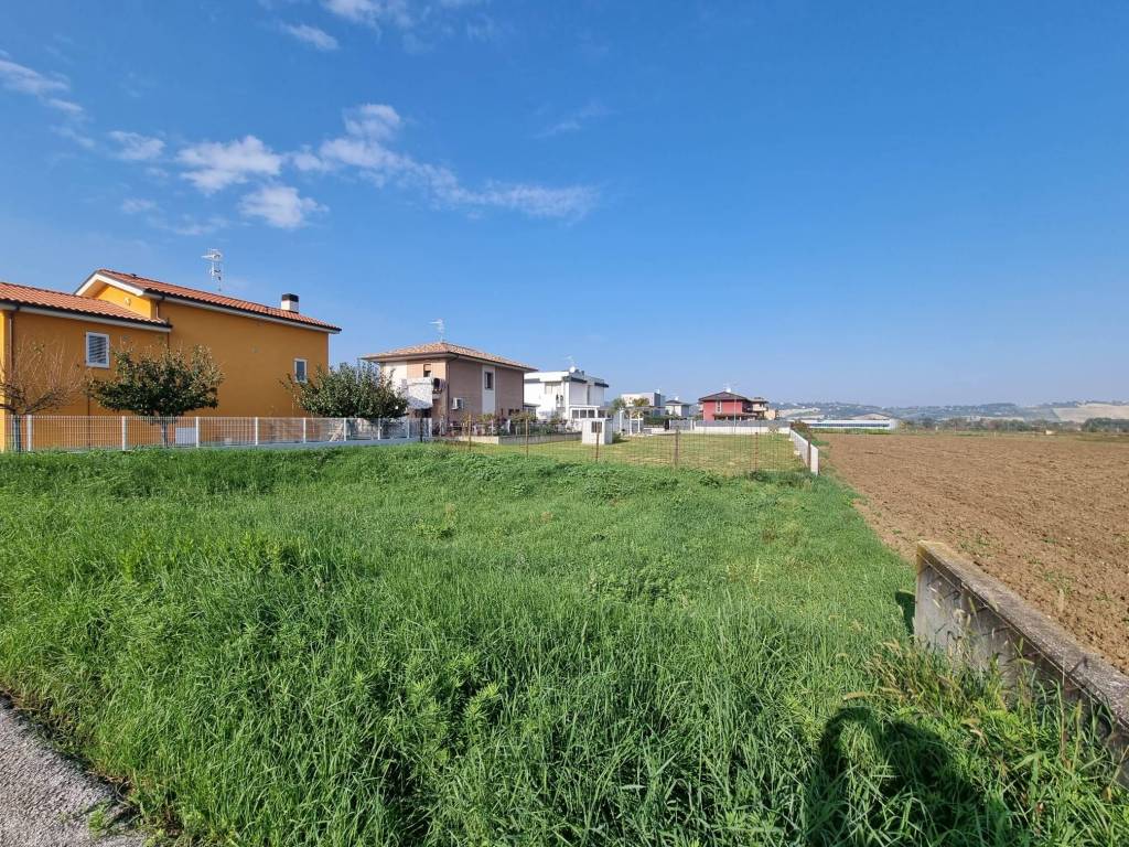 Terreno edificabile via carlo alberto dalla chiesa, corridonia