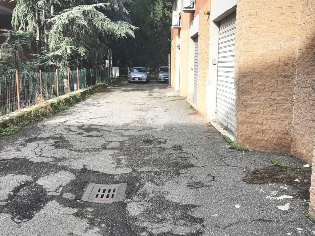 Garage - box via fratelli cervi 5, centro storico, albano laziale