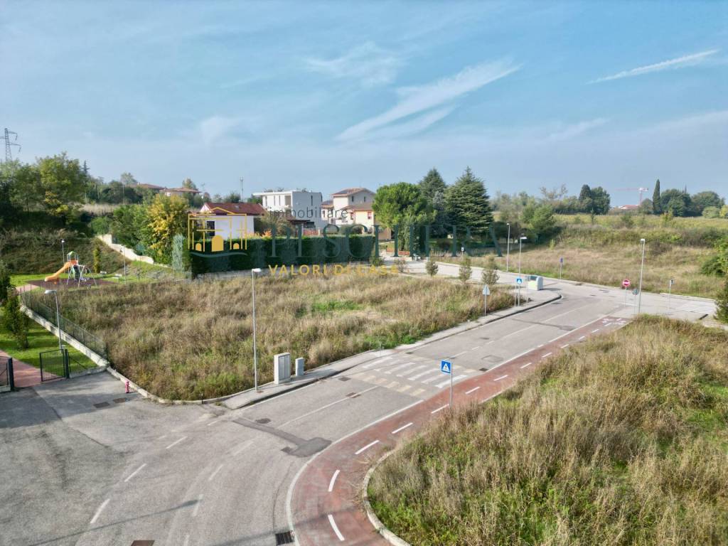 Terreno edificabile via mantovana, cavalcaselle, castelnuovo del garda