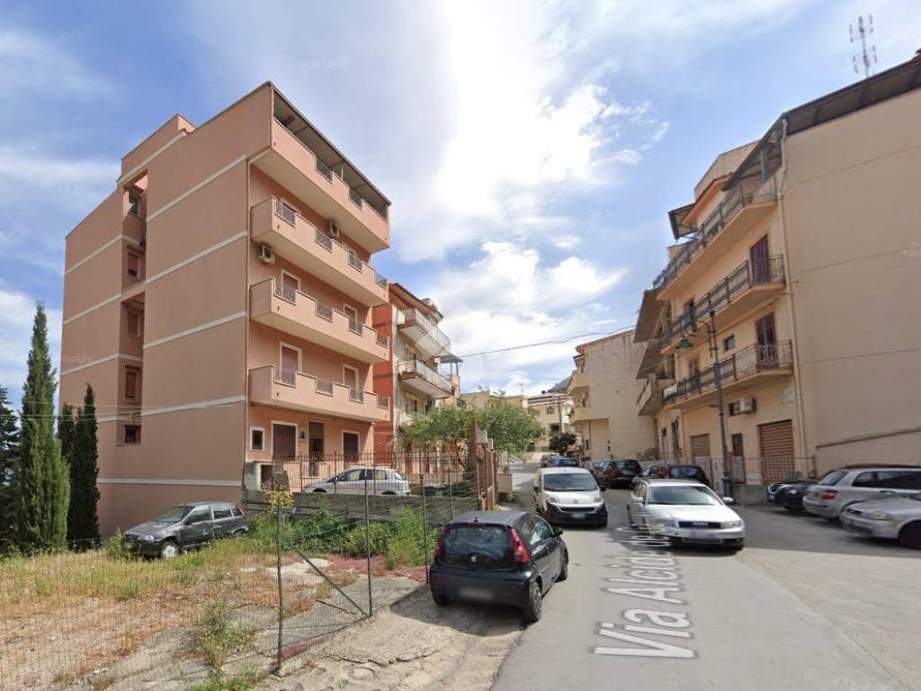 Appartamento via alcide de gasperi 80, centro, torretta