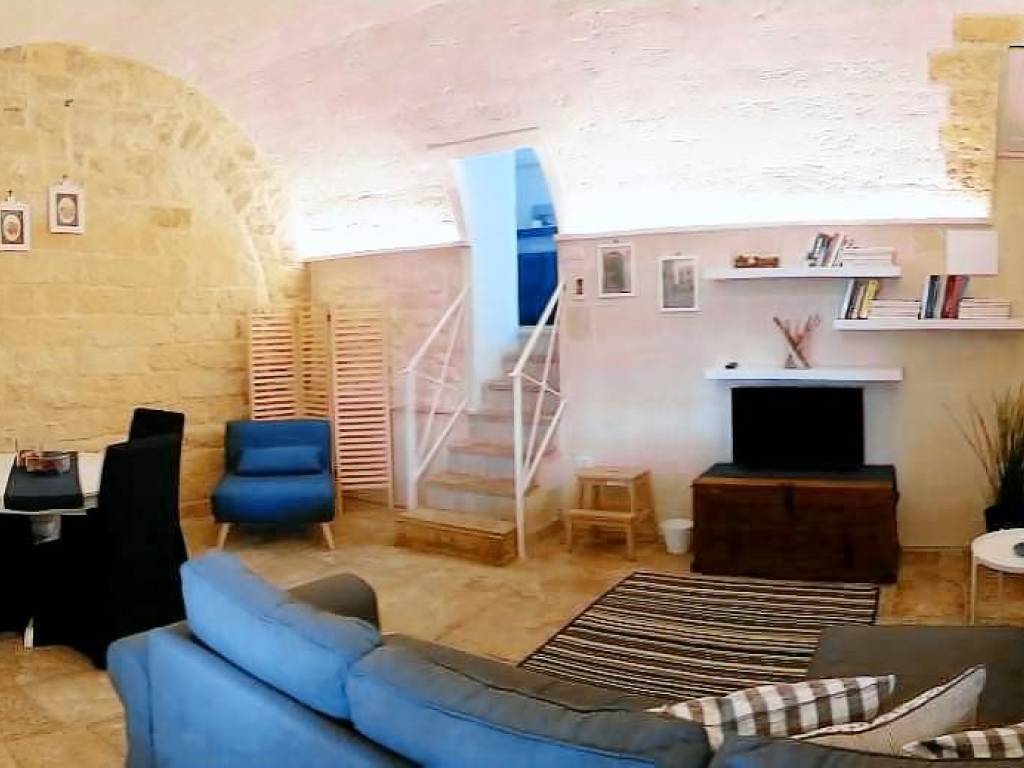 Loft via pedaggio santa chiara 106, trani