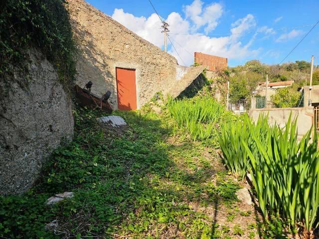 Terreno agricolo via guidara, castanea - salice, messina