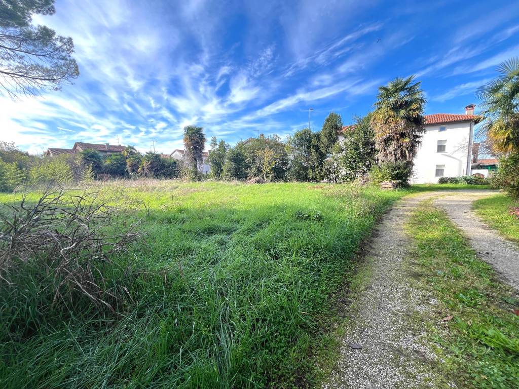 Terreno edificabile via battiferro, reana del roiale, reana del rojale