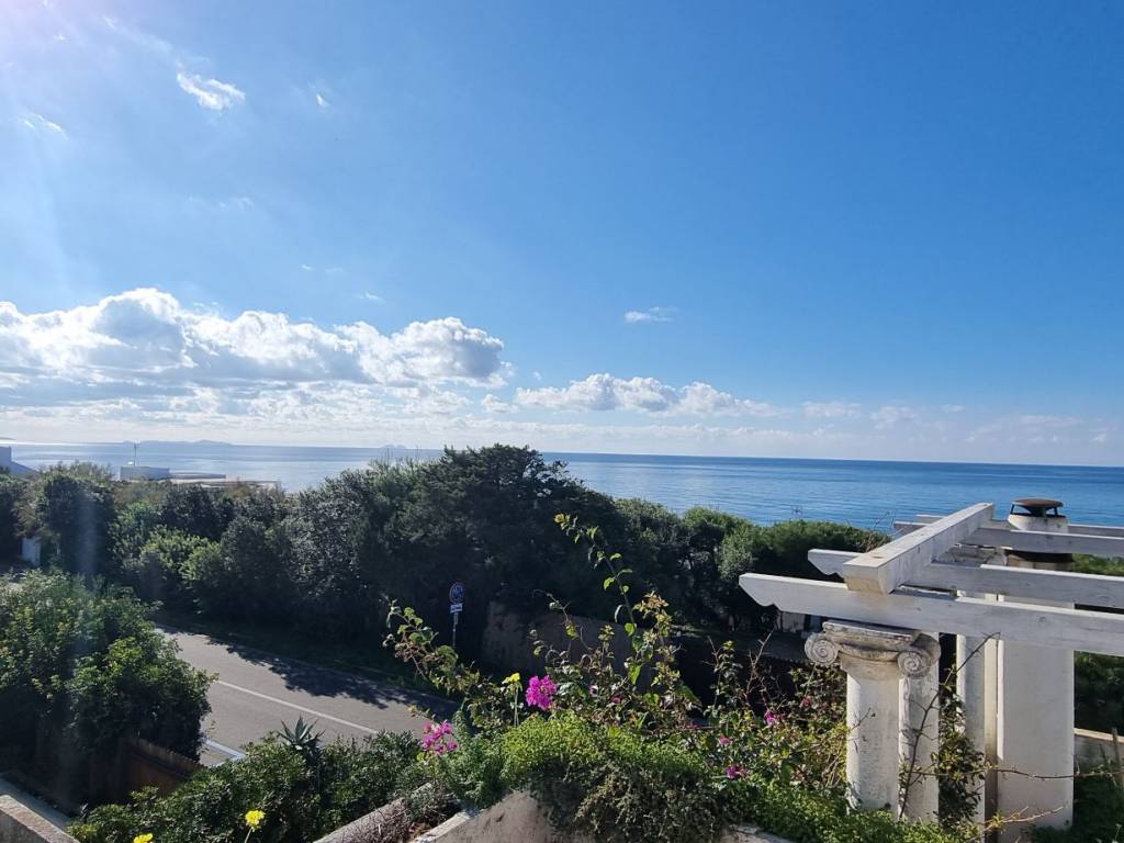 Villa unifamiliare strada lungomare pontino, sabaudia