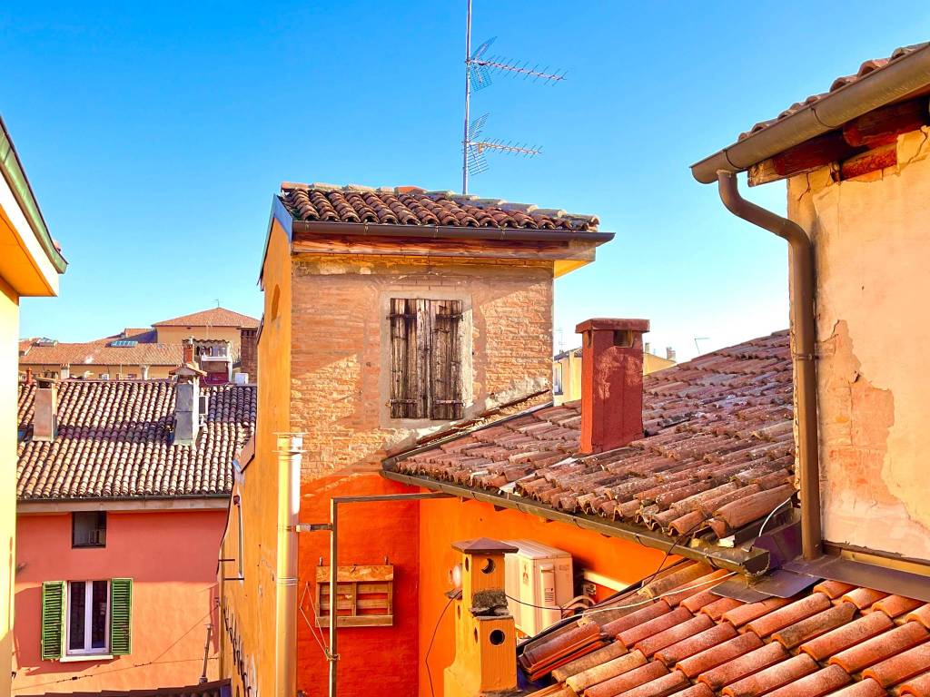 Bilocale via d'azeglio,60, saragozza dentro le mura, bologna