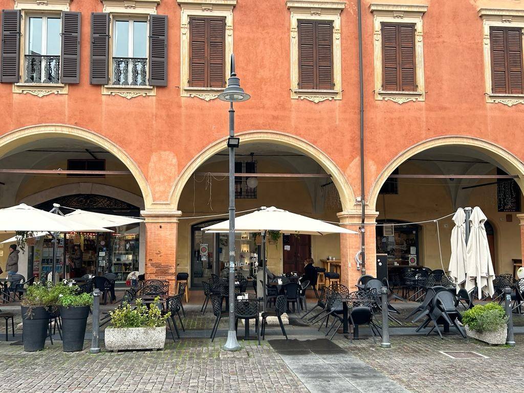 Locale commerciale piazza giuseppe garibaldi 78, centro, sassuolo