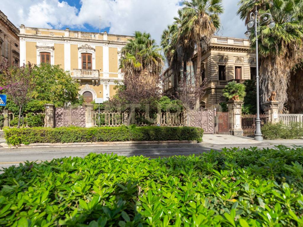 Palazzo - edificio viale regina margherita 16, borgo, catania