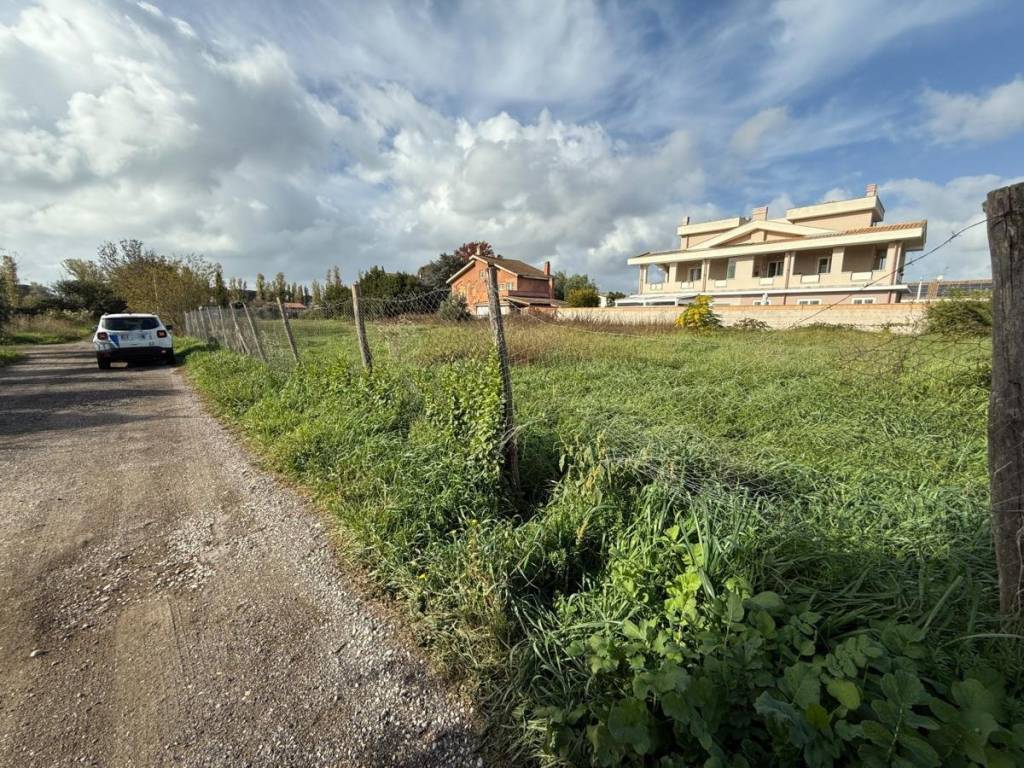 Terreno edificabile via terlago, infernetto, roma