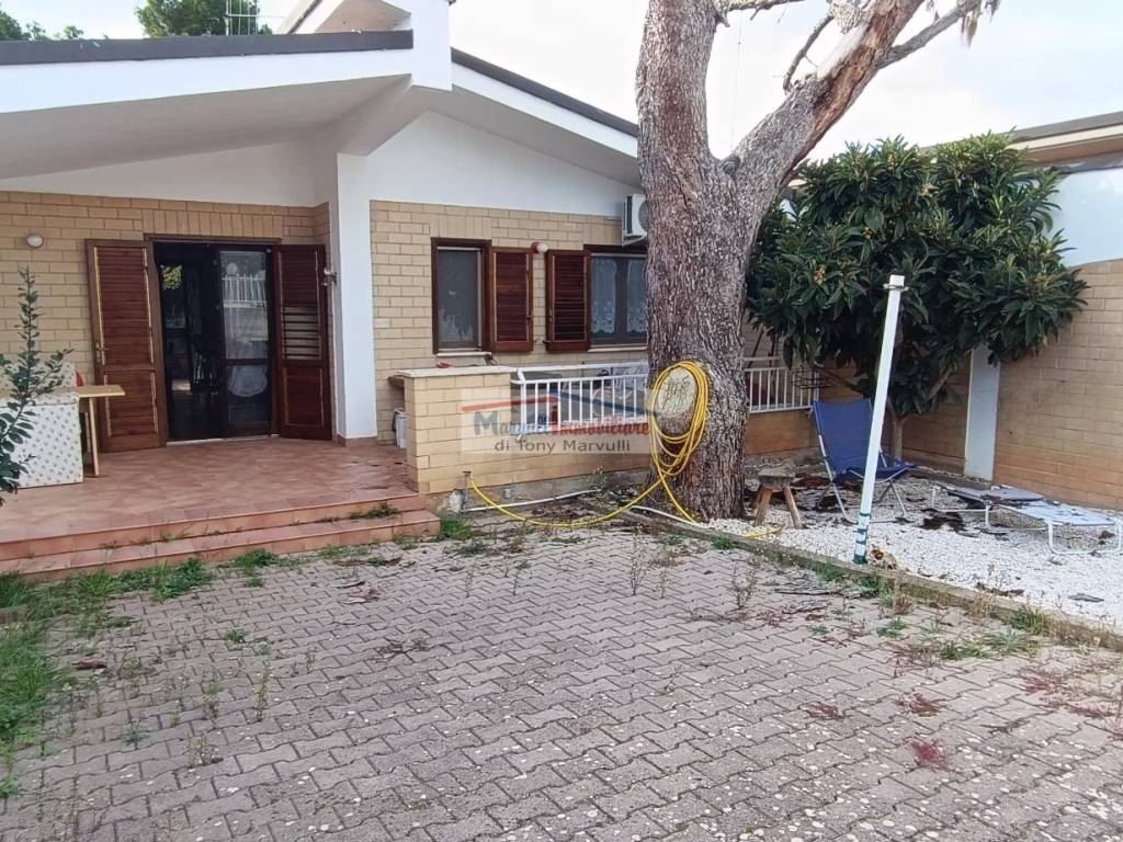 Villa a schiera strada fra' diavolo, cassano delle murge