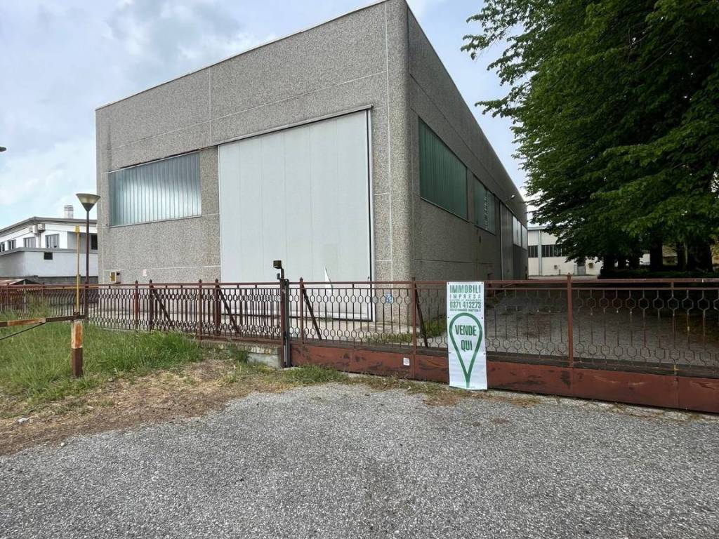 Capannone via risorgimento 2, centro, somaglia