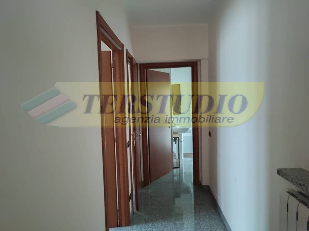 Affitto Appartamento Mozzo. Trilocale in via Alfredo Piatti 78. Buono ...
