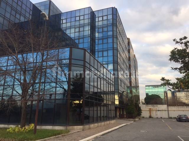 Palazzo - Edificio, Romanina, Roma