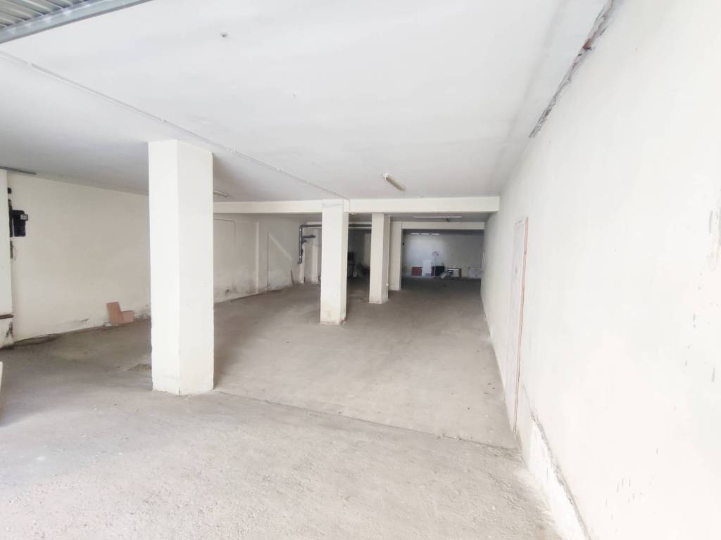 Garage - box via pontinia, cappuccini, brindisi