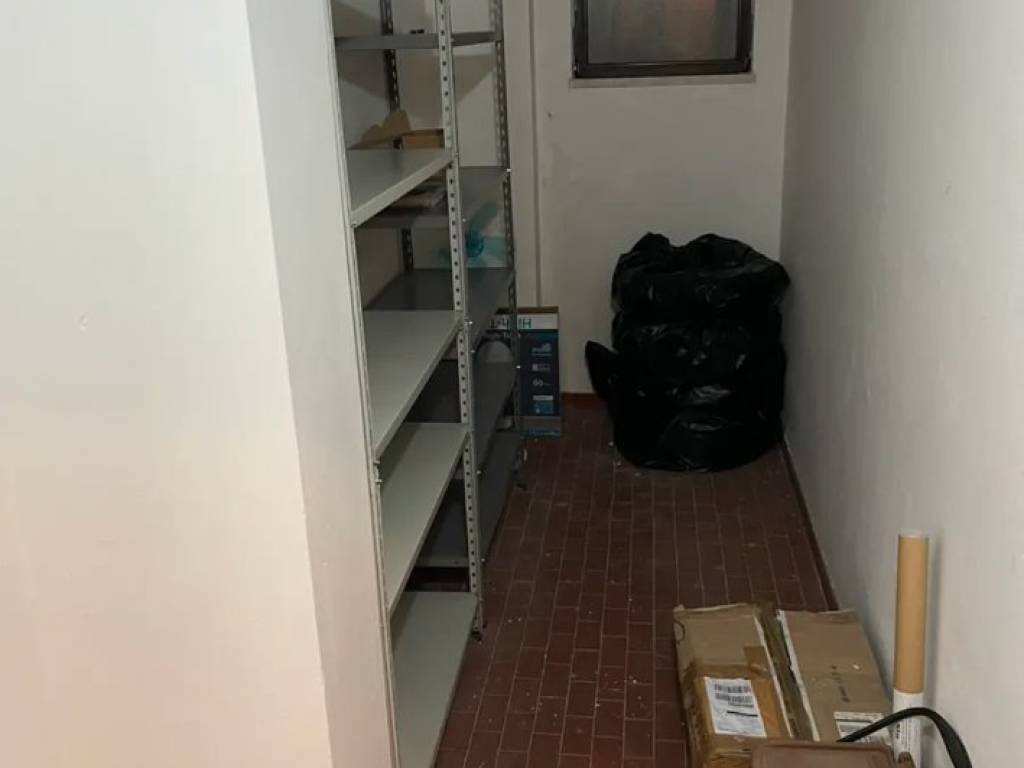 Magazzino - deposito via delle nocelle 4b, santa barbara - san sisto, l'aquila