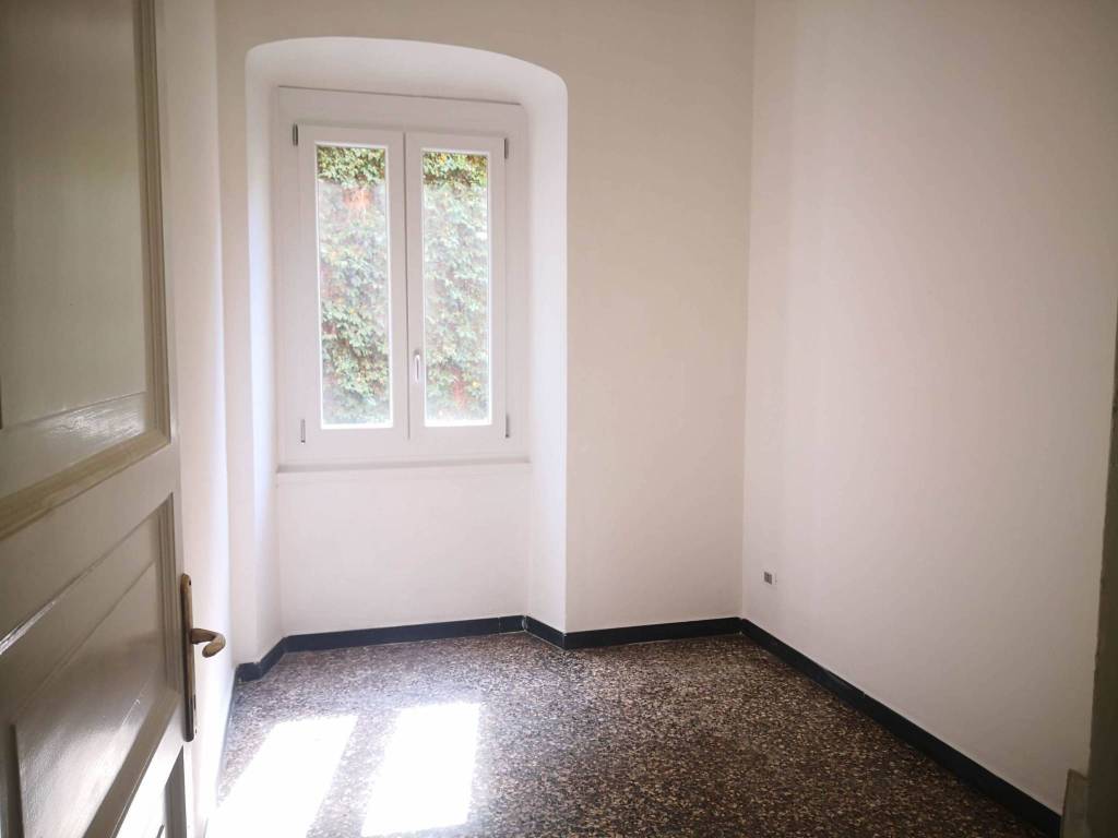 Appartamento via caffaro, castelletto, genova