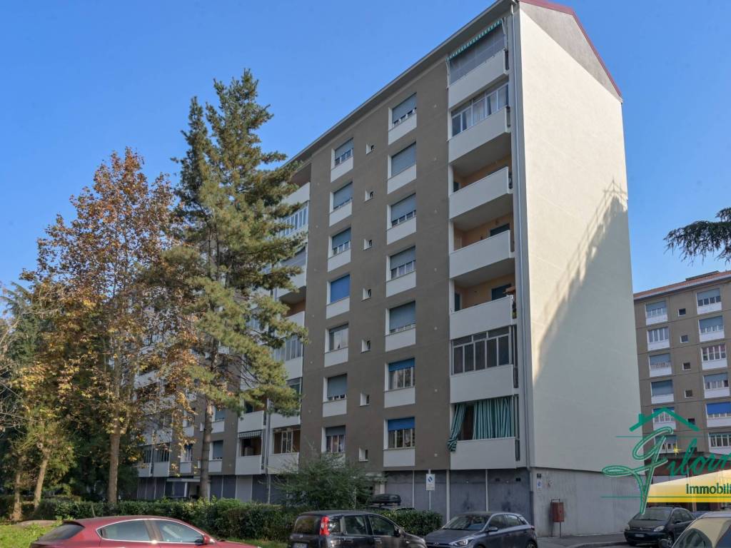 Vendita Appartamento Torino. Quadrilocale in via Giovanni Roveda. Buono ...