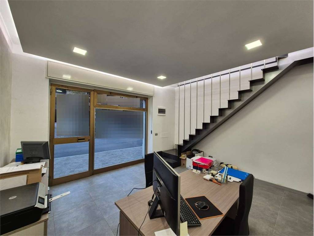Ufficio - studio viale vittorio veneto , 18, cirimido