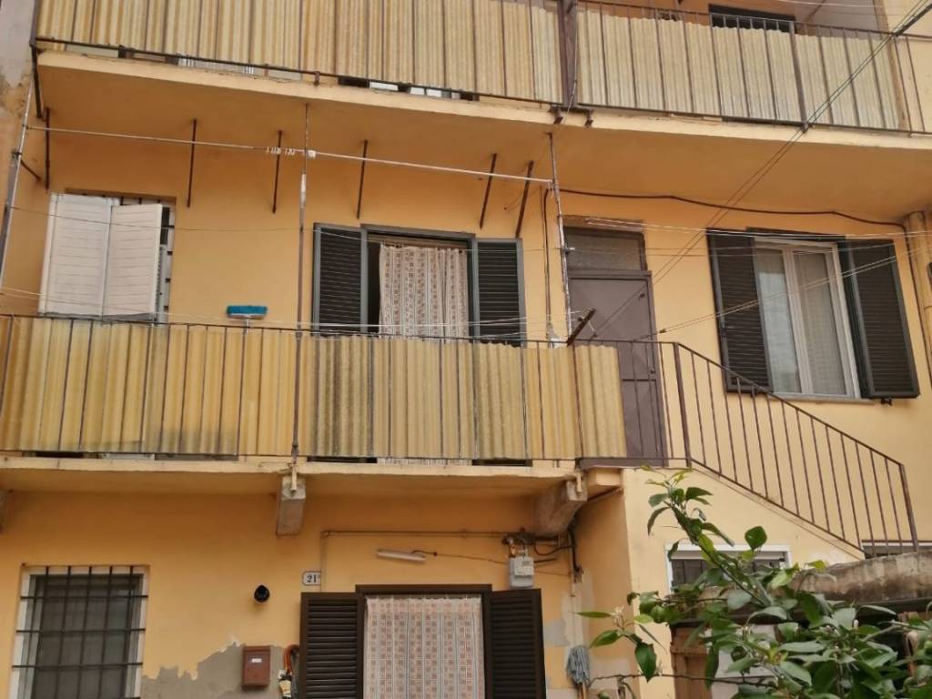 Stanza doppia via giuseppe garibaldi 41, trecate