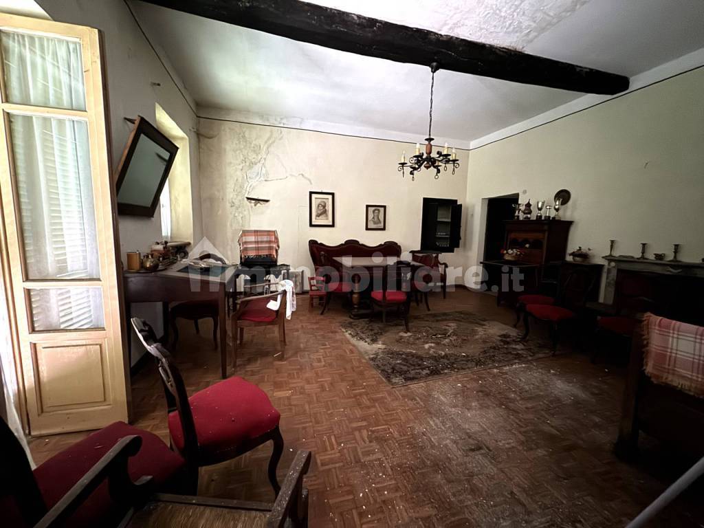 Salone