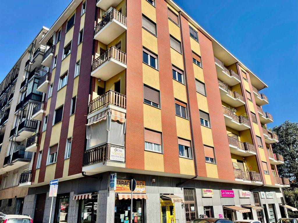 Vendita Appartamento Rivoli. Trilocale in corso Francia 47. Buono stato,  secondo piano, con balcone, riscaldamento centralizzato, rif. 116548203