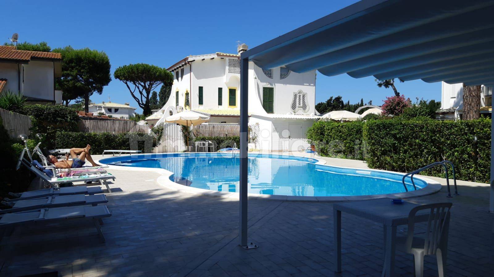 Villetta a schiera in affitto a Fiumicino