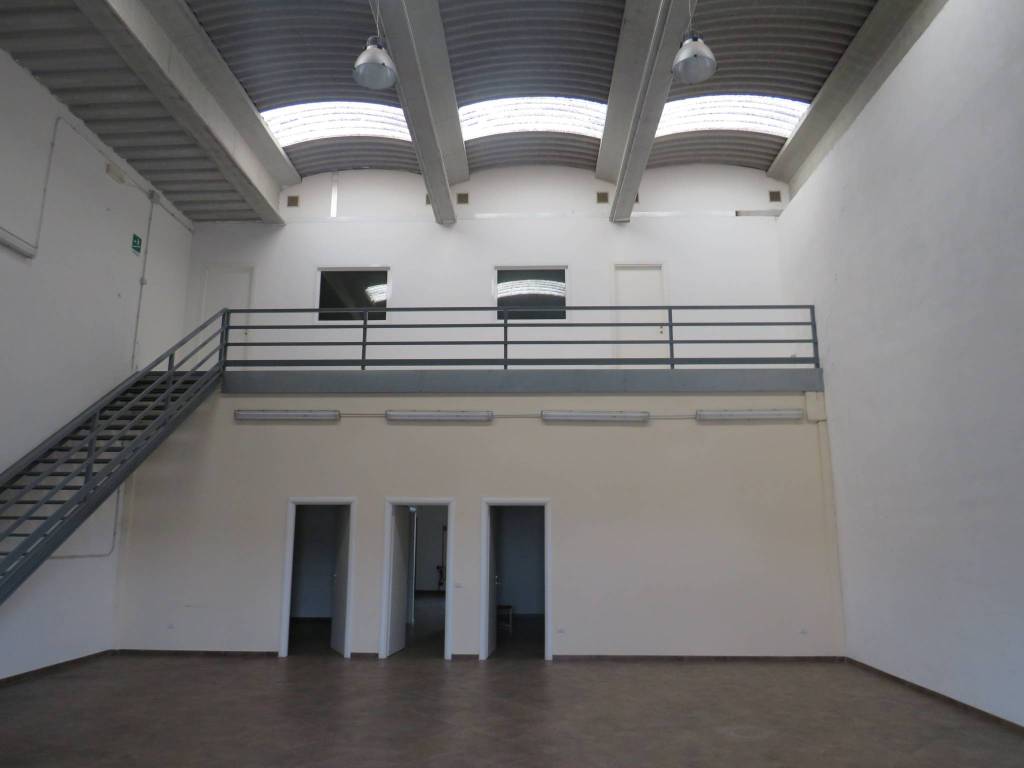 Capannone via dell'industria, nepi