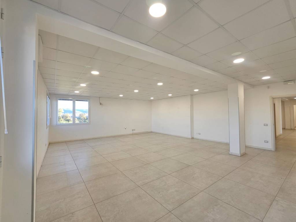 Ufficio - studio via cavalieri di vittorio veneto 1, centro, vittoria
