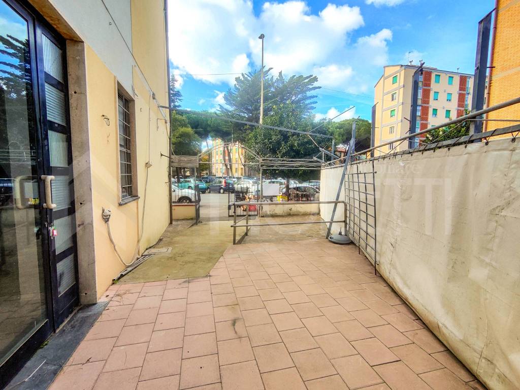 Locale commerciale via toscana 16561, coteto, livorno