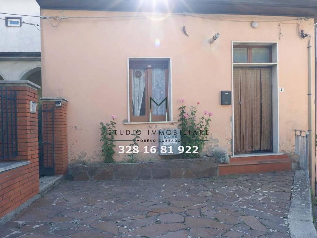 Quadrilocale via giuseppe mazzini 11, luogosano