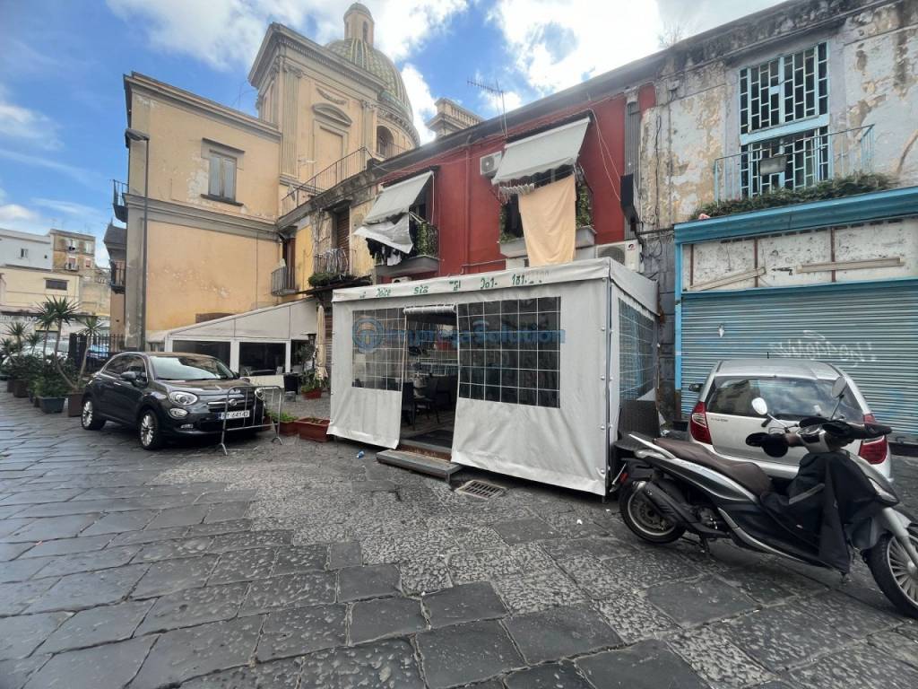 Locale commerciale piazza mercato, mercato, napoli
