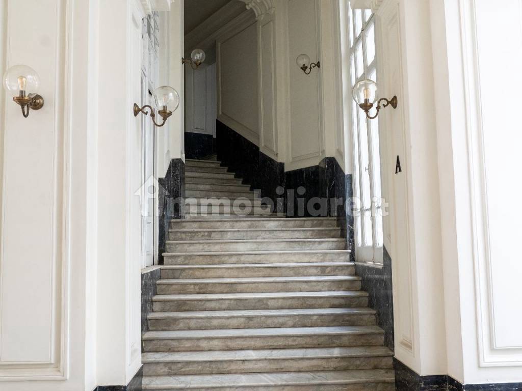 Vendita Appartamento Napoli. Trilocale in piazza Nicola Amore 2. Ottimo ...