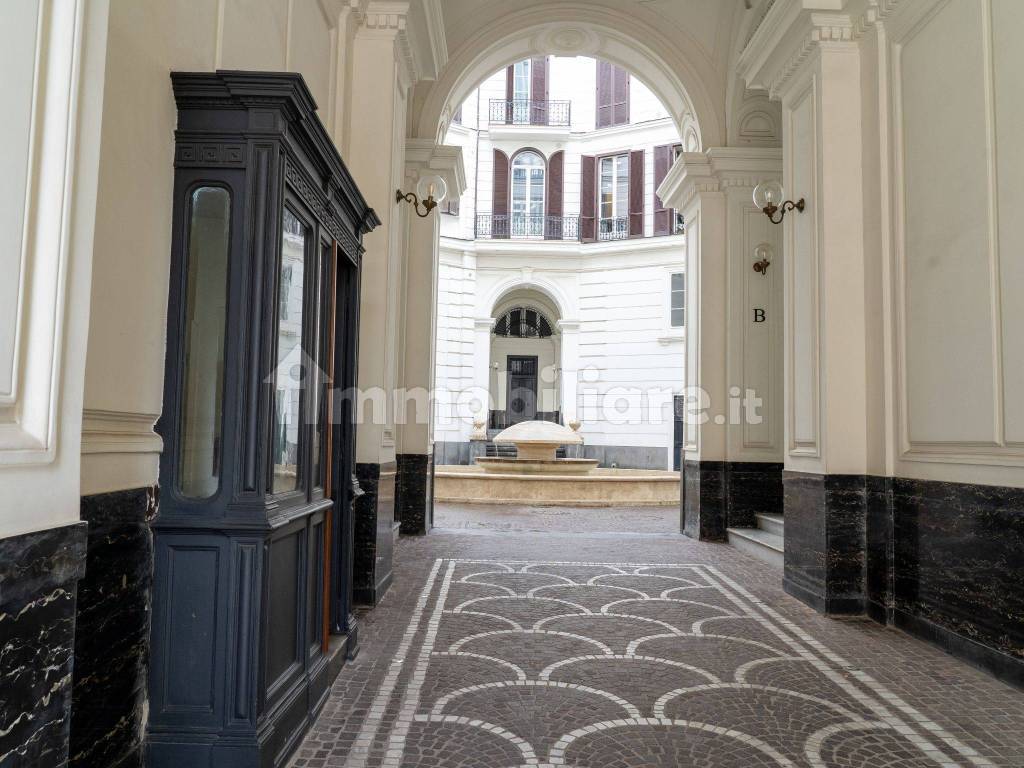 Vendita Appartamento Napoli. Trilocale in piazza Nicola Amore 2. Ottimo ...