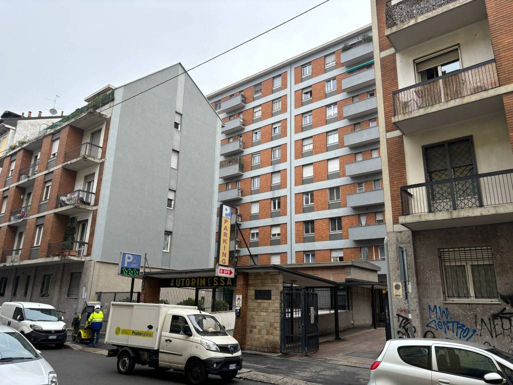 Ufficio - studio via melzo 6, porta venezia, milano