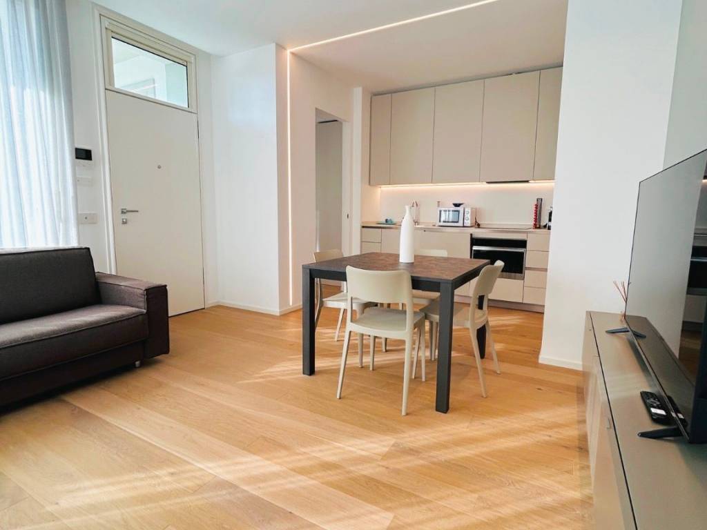 Trilocale viale fabio filzi 7b, centro, riccione