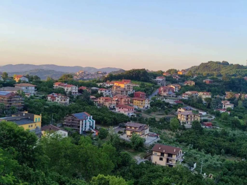 Trilocale via passo san felice, capriglia irpina