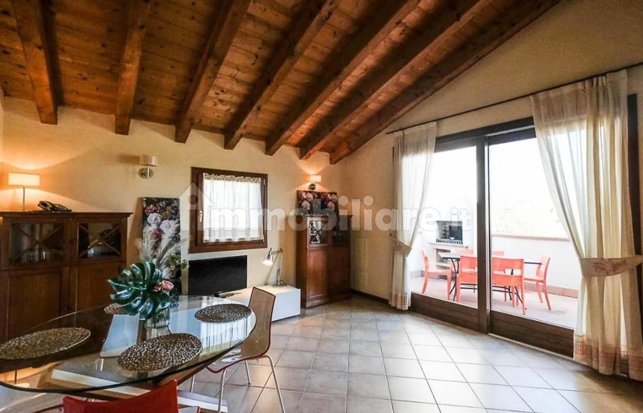 Appartamento in vendita a Peschiera del Garda