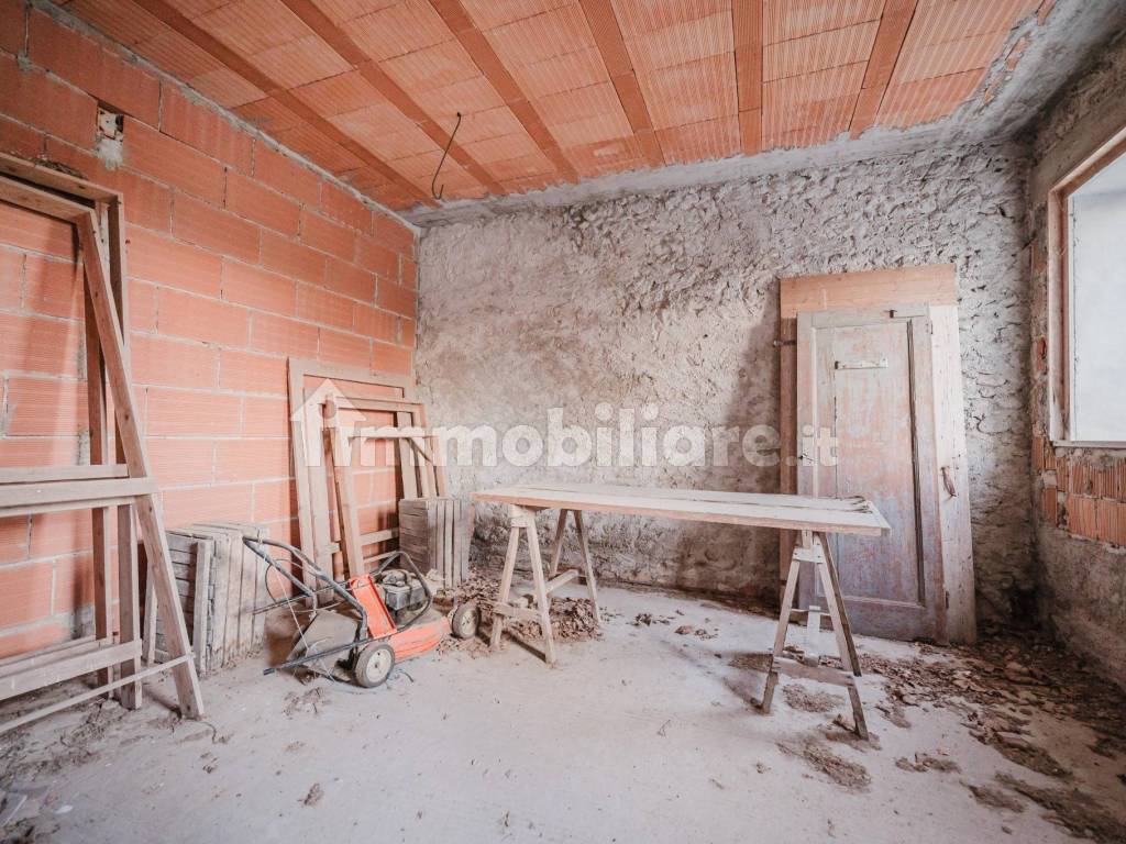 Stanza non arredata