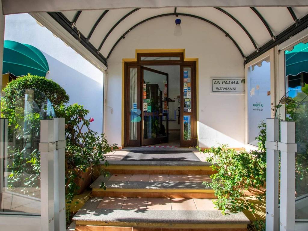 Attività commerciale viale aldo moro, viale aldo moro, ospedale vecchio, olbia