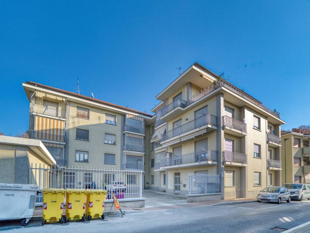 Trilocale via duca degli abruzzi 2, centro, trofarello