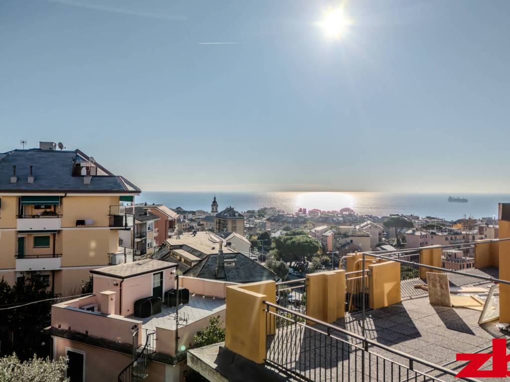 Trilocale via palloa, quarto, genova