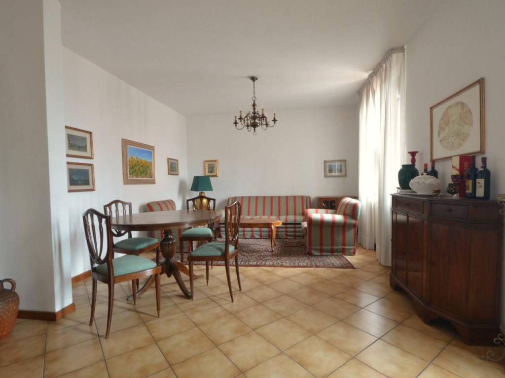 Appartamento viale puccini,  55100, sant'anna, lucca